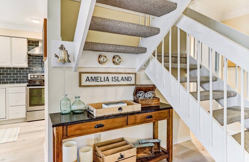 Fernandina Beach Villa | Luxurious Resort Villa with Lake Views, Short Stroll to Beach!