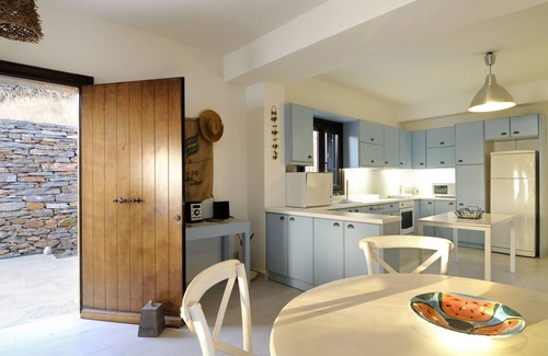 Pisses Villa | Luxurious Seaside Villa, 10-12 person, secluded beach, seaview, ultimate privacy