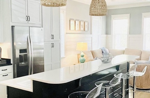 White's Gulfview House | Luxurious & Spacious Home | Pool, Golf Cart, Bikes, Private Beach Access!