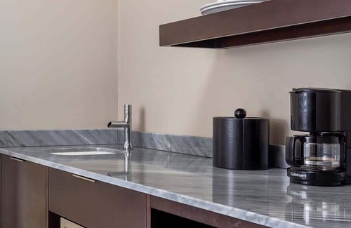 Tenderloin Condo | Luxurious Studio Condo in Prime SF Location!