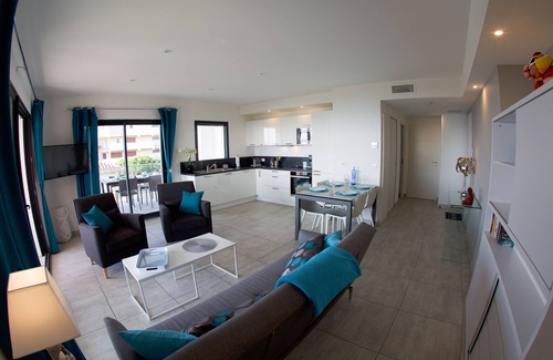 Argeles Plage Apartment | LUXURIOUS T3 OF 70m2- AIR-CONDITIONED - ON THE BEACH-GRANDETERRASSE- WIFI-