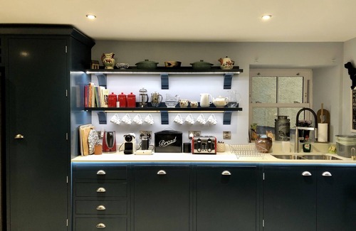 Whitecroft House | Luxurious & Unique Riverside Period - Amazing Views - Sleeps 8 - Dog Friendly