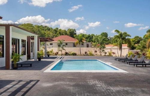 Ocho Rios House | Luxurious Villa Royale- 5 min drive to Ocho Rios
