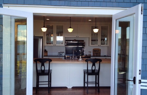 Salt Spring Island House | Luxurious Waterfront Retreat with Private Beach