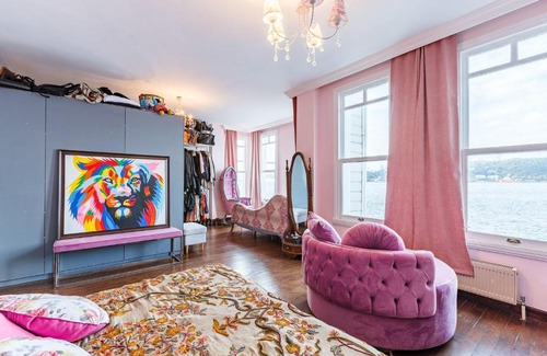 Beylerbeyi Villa | Luxurious Waterfront Mansion with Amazing Bosphorus View