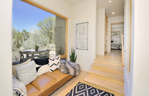 North Hills House | Luxurious Zen Retreat eight minutes from the Plaza