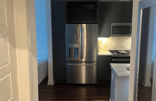 South Tuxedo Park Condo | Luxury 1-bedroom condo with skyline city view with patio and balcony access