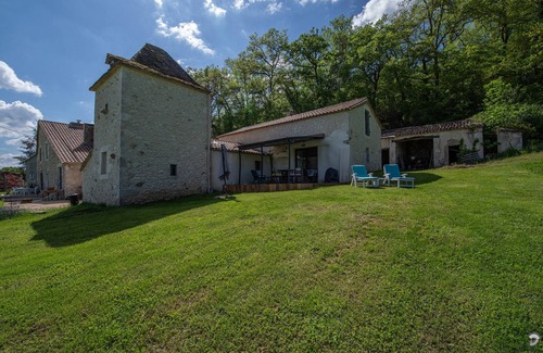 Razac-d'Eymet Cottage | Luxury 1 bd gite. Rural & Peaceful. Eymet just 5 mins away. Fast Starlink WIFI.