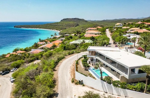 Bisento Villa | Luxury 12-Guest Villa in Gated Community with Pool, Ocean View & Private Beach Access