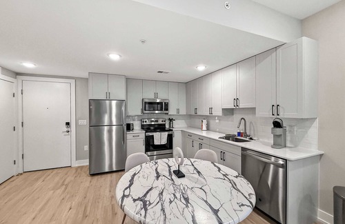 Northern Liberties Apartment | Luxury 1BD | 2 Beds | Northern Liberties