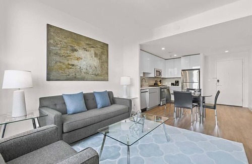 White Plains Apartment | Luxury 1BR | Gym & Pool | Downtown White Plains