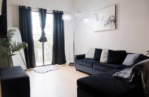 Sandy Springs Apartment | Luxury 1BR in Atlanta - Stylish