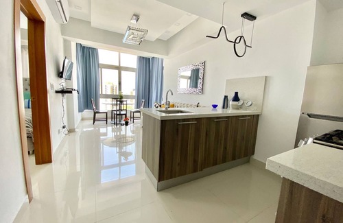 Downtown Santo Domingo Condo | luxury 1br , Pool, Gym, Close Agora Mall