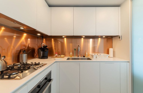 Downtown Vancouver Condo | Luxury 1BR w/Great View in Downtown Vancouver