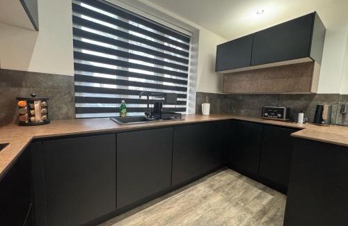Uxbridge North Apartment | Luxury 2 Bed West London, Free Parking
