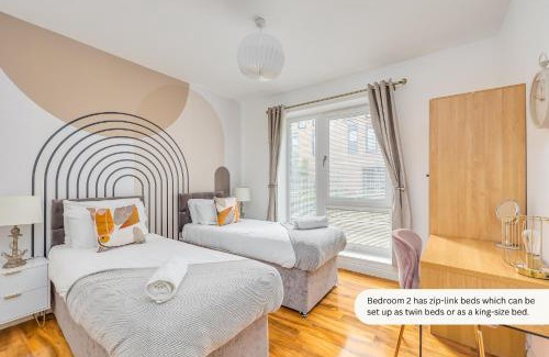 Milton Keynes Apartment | Luxury 2 Bedroom 2 Bathroom Apartment - City Centre - Free Parking, Balcony and Smart TVs with Sky TV and Netflix by Yoko Property