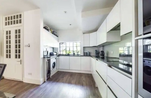 Chorleywood West Apartment | LUXURY 2 bedroom apartment in Chorleywood