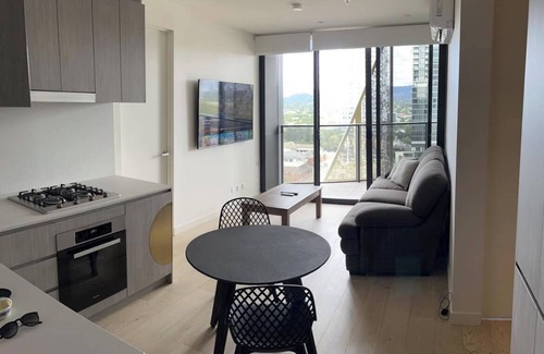 Adelaide Central Business District Apartment | Luxury 2 bedroom apartment