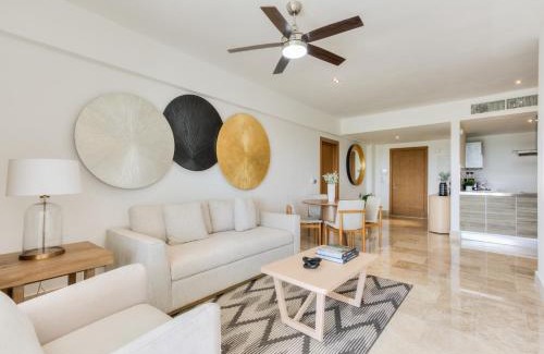 Playa Mujeres Apartment | Luxury 2-Bedroom Apartment with Beach Club Access