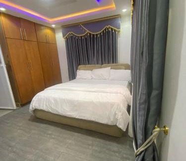 Lagos House | Luxury 2 Bedroom Apartment