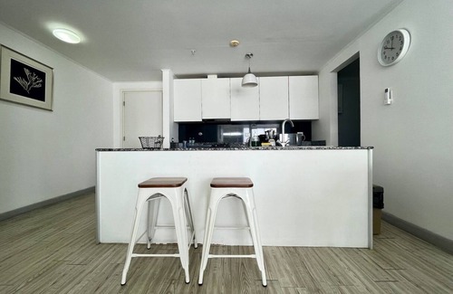 San Francisco Apartment | Luxury 2 bedroom apt free parking and Pool