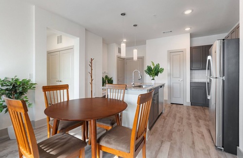 Vista Del Pueblo Apartment | Luxury 2BD/2BA Next to Airport 3689