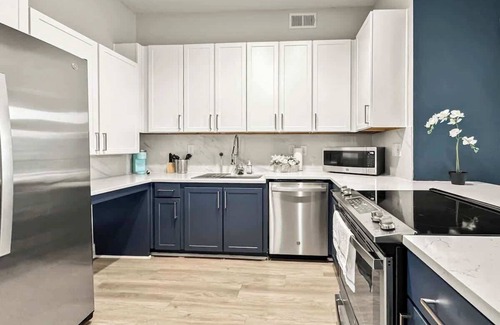 Deep Ellum Apartment | Luxury 2BD | DT Deep Ellum | 3 Beds | Free Parking