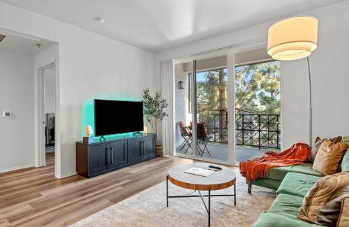 Del Rey Apartment | Luxury 2BDR in the center of Marina del Rey