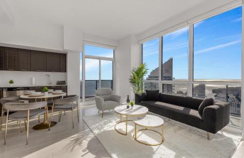 Humber Bay Apartment | *Luxury 2BR-2BA, High Floor, Unobstructed Lake View*