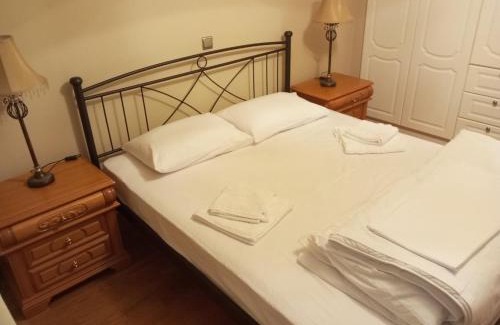 Marousi Apartment | Luxury 2BR Retreat in Marousi
