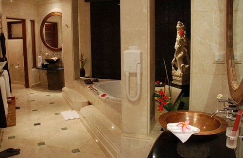 Andong Villa | Luxury 2BR Villa, Ubud - A La Carte BREKKIE! , W/Swimming Pool!