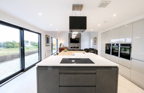 Broadford House | Luxury 3 bed/4 bath home in Broadford, Isle of Skye