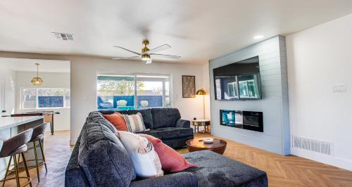 Park Scottsdale One House | Luxury 3 Br Home With Relaxing Pool