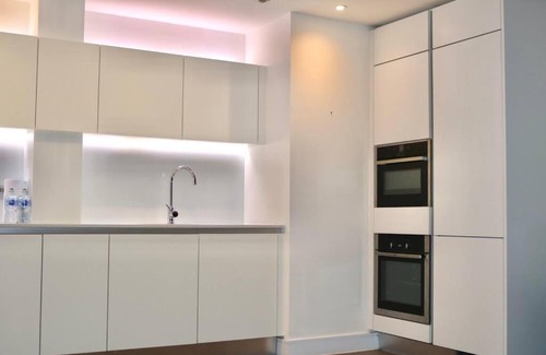 Eltham West Apartment | Luxury 3BR apr Central London