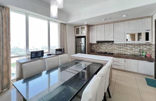 Bangka Apartment | Luxury 3BR Kemang Village Residence with Netflix, WiFi, Pool by 2ndHome