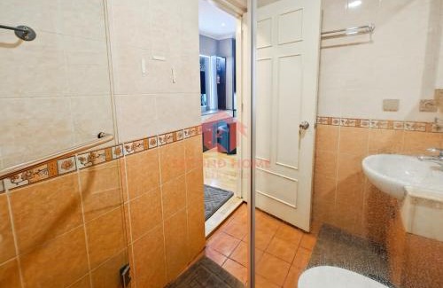 Kelapa Gading Barat Apartment | Luxury 3BR MOI Apt with Pool Wi-Fi Netflix by 2ndHome