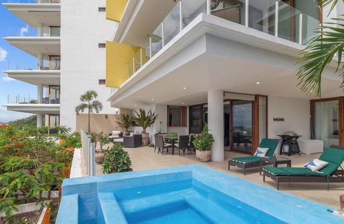 La Cruz de Huanacaxtle Condo | Luxury 3BR w Ocean Views & Private Beach Club