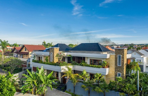 By Pass Ngurah Rai Villa | Luxury 3BR villa with private pool near Uluwatu Bingin surfing beach Jimbaran.