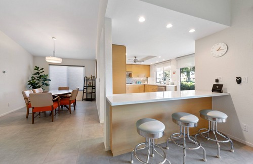 Palm Desert House | ★Luxury 4 Bdrm - Monterey Country Club - Pool/Hot-tub Golf Tennis Gym Patio BBQ★