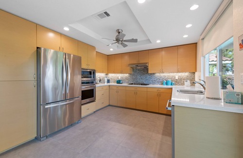 Palm Desert House | ★Luxury 4 Bdrm - Monterey Country Club - Pool/Hot-tub Golf Tennis Gym Patio BBQ★