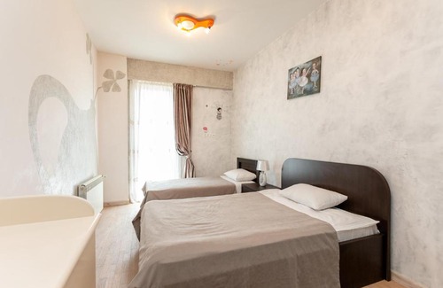 mtatsminda Apartment | Luxury 4 Bedroom Apartment