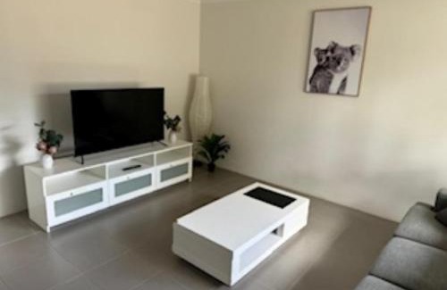 Wellard House | Luxury 4 bedroom house in Wellard only 30 minutes from Perth City