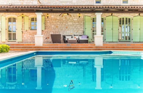 Visnjan Villa | Luxury 4-BR Villa with Pool, Ensuite Sauna, and Stunning Sea & Forest Views