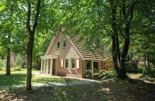 't Loo House | Luxury 4-person bungalow in the holiday park Landal Landgoed 't Loo