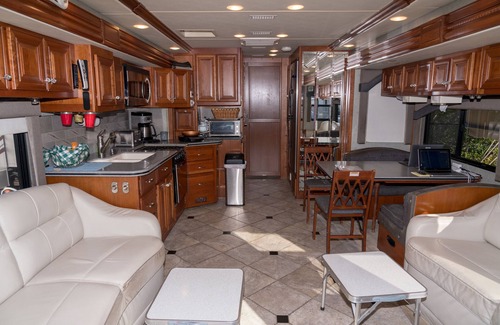 Bradenton House | Luxury 40' Motorhome at RV Resort W/full Amenities 2 Heated Pools, Bradenton Fl