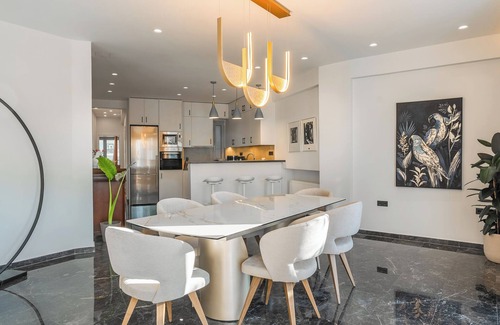 Athens City Centre Apartment | Luxury 4Bdrm Penthouse with Jacuzzi near Acropolis