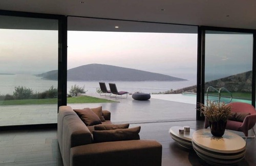 Dagbelen Villa | Luxury 4bed/6bath Villa Pool/Sea/Views! C #29