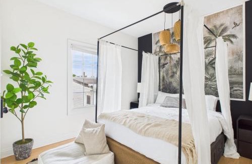 West Town Apartment | Luxury 4br Chicago Pool Table 2 Decks Office 5gb