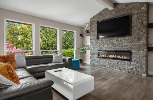 Edmonds Villa | Luxury 5 beds Villa with Heated Pool & Resort Amenities