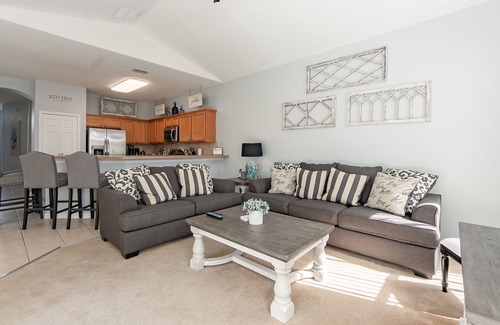Tuscan Ridge House | ★ Luxury 5BR With Pool, Grill & Tub Near Disney ★